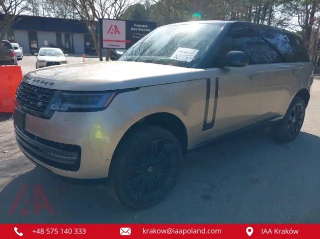 LAND ROVER Range Rover P400 SE