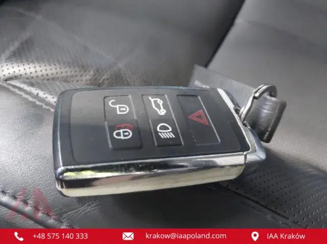 LAND ROVER Range Rover P400 SE