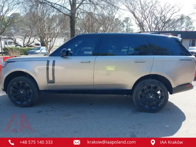 LAND ROVER Range Rover P400 SE