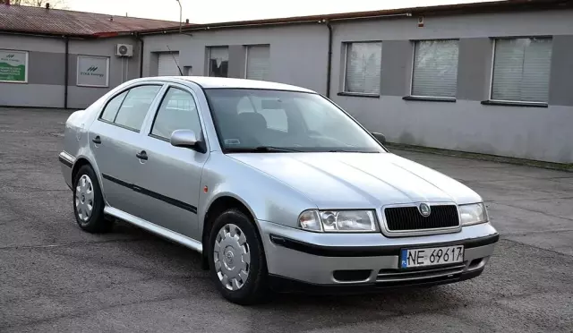 SKODA Octavia 
