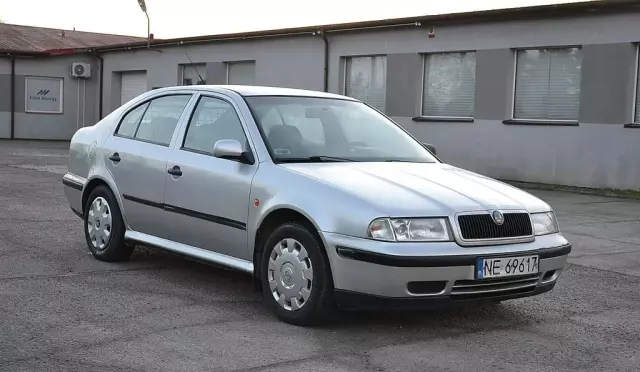SKODA Octavia 