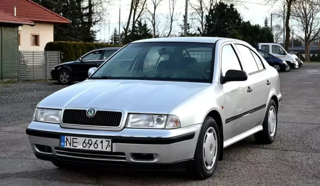 SKODA Octavia 