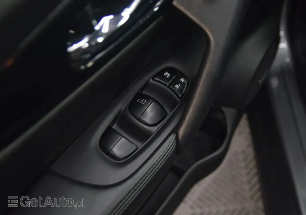 NISSAN X-Trail 1.7 dCi N-Connecta 2WD