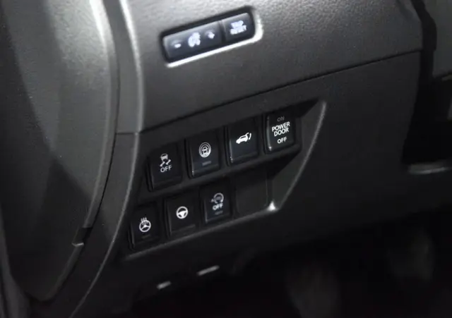 NISSAN X-Trail 1.7 dCi N-Connecta 2WD