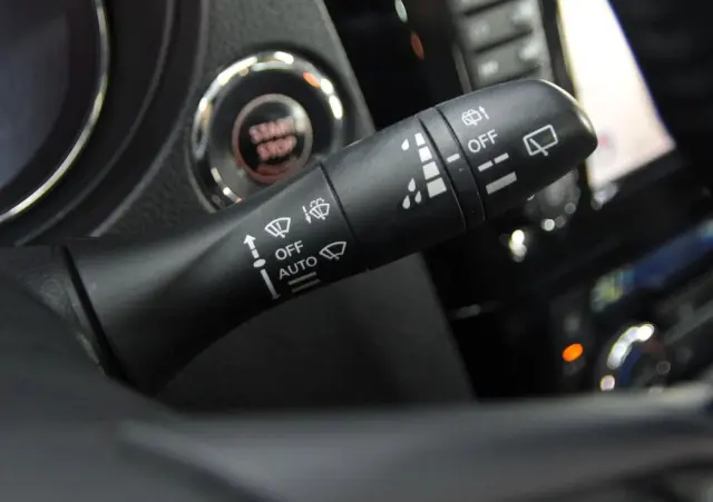 NISSAN X-Trail 1.7 dCi N-Connecta 2WD