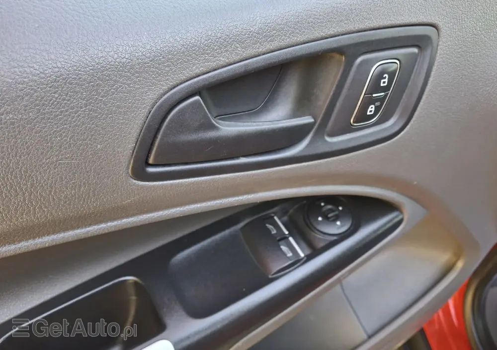 FORD TRANSIT CONNECT TREND 