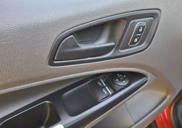FORD TRANSIT CONNECT TREND 