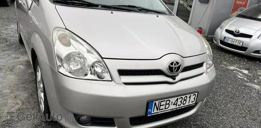 TOYOTA Corolla Verso 