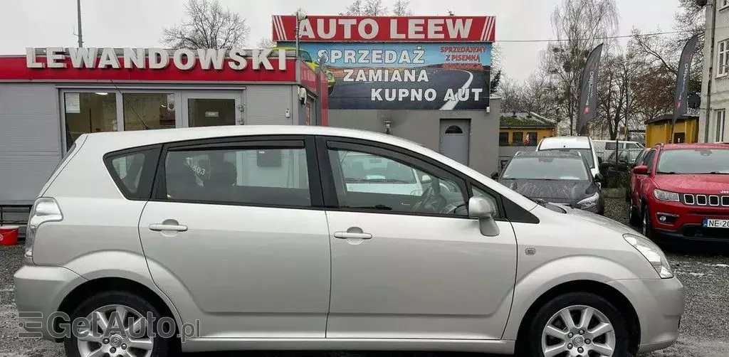 TOYOTA Corolla Verso 