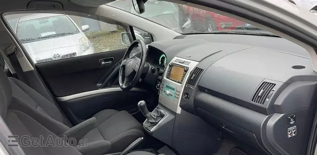 TOYOTA Corolla Verso 