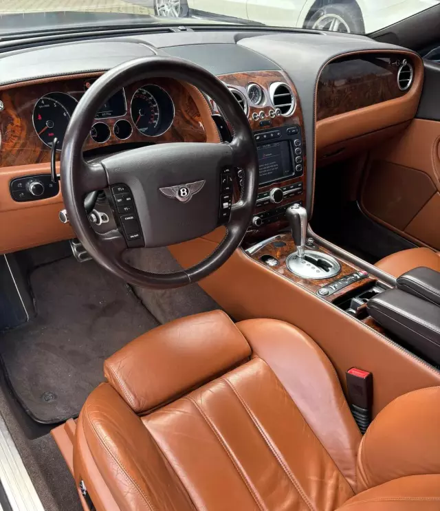 BENTLEY Continental 