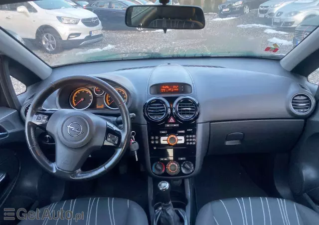 OPEL Corsa 1.4 16V 150 Jahre