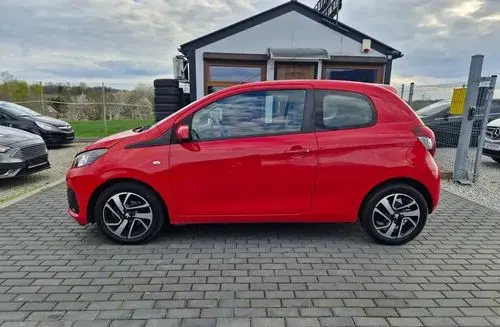 PEUGEOT 108 