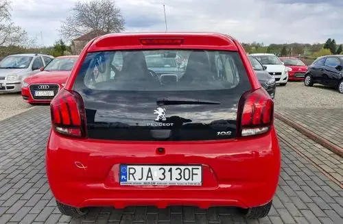 PEUGEOT 108 