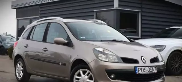 RENAULT Clio 