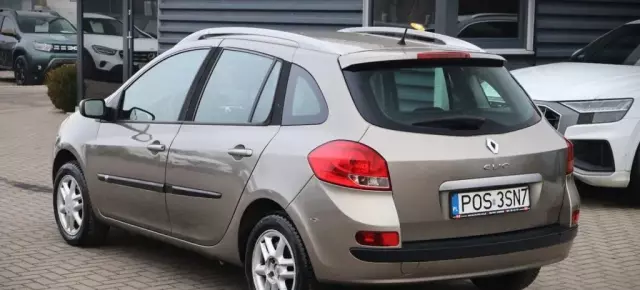 RENAULT Clio 