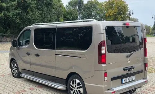 RENAULT Trafic 