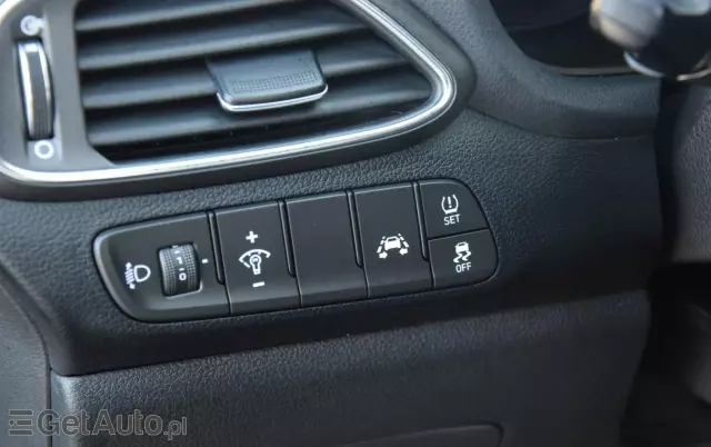 HYUNDAI I30 1.4 Select