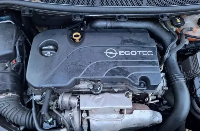 OPEL Astra 1.4 Turbo (125 KM)