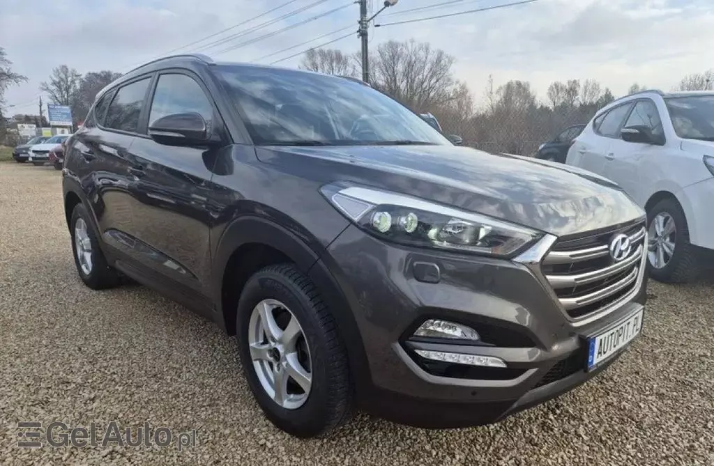 HYUNDAI Tucson 
