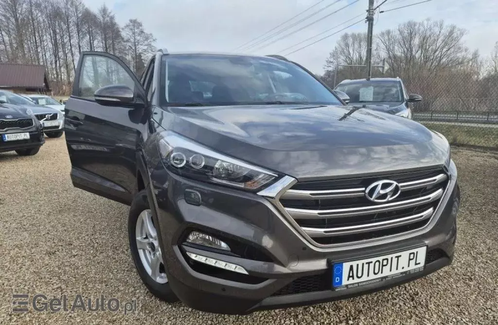 HYUNDAI Tucson 