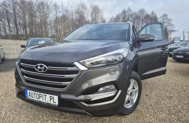 HYUNDAI Tucson 