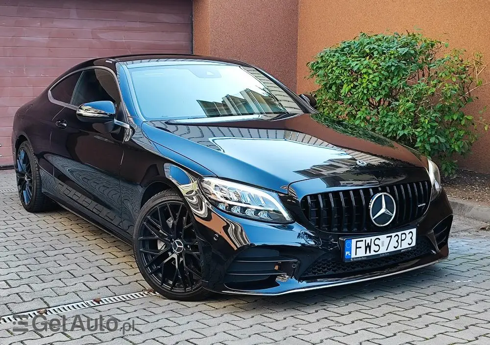 MERCEDES-BENZ Klasa C 180 AMG Line