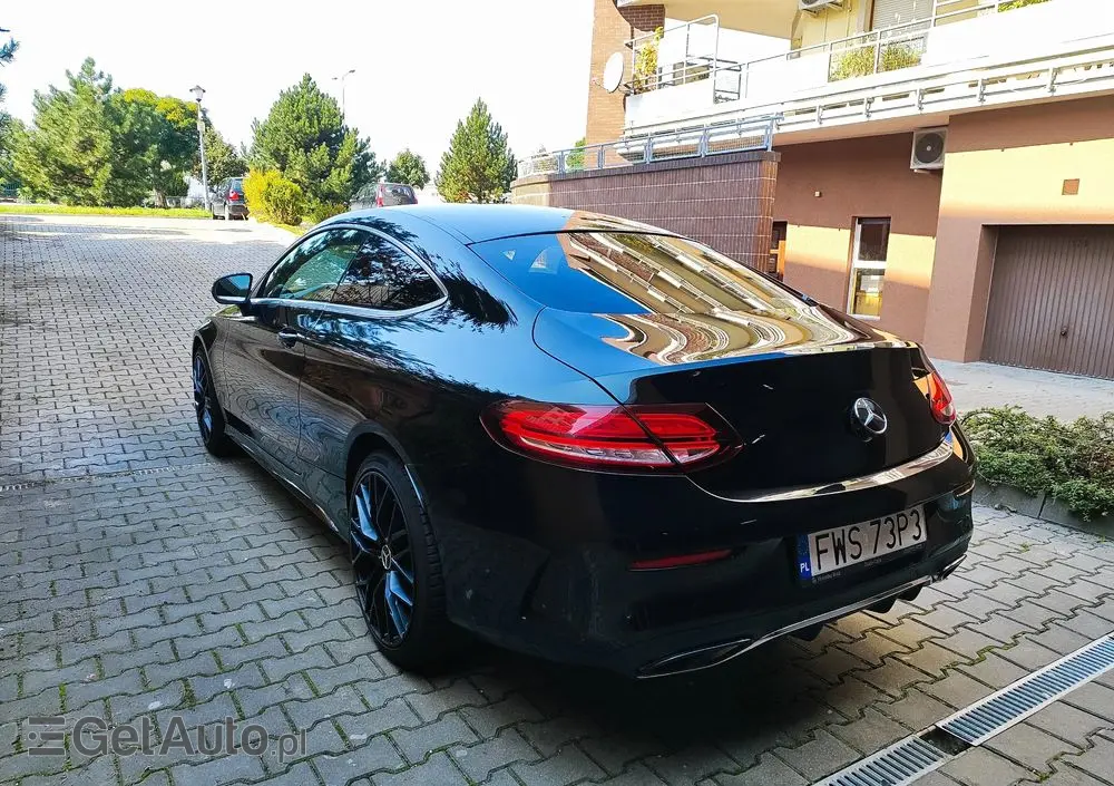 MERCEDES-BENZ Klasa C 180 AMG Line