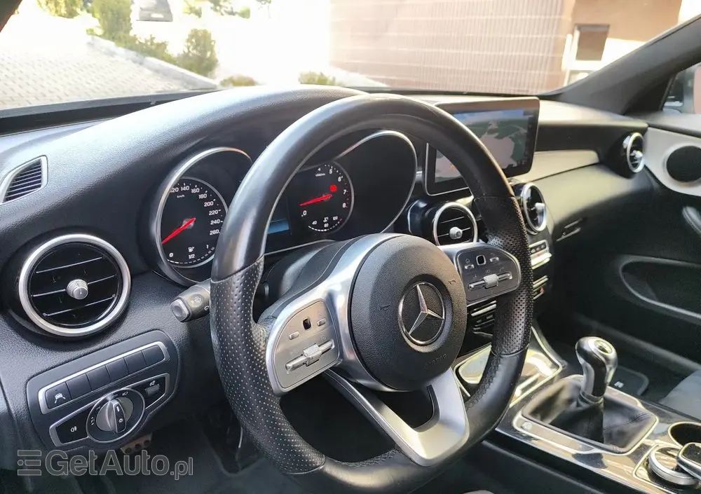 MERCEDES-BENZ Klasa C 180 AMG Line
