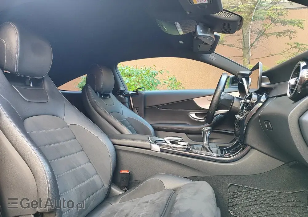 MERCEDES-BENZ Klasa C 180 AMG Line