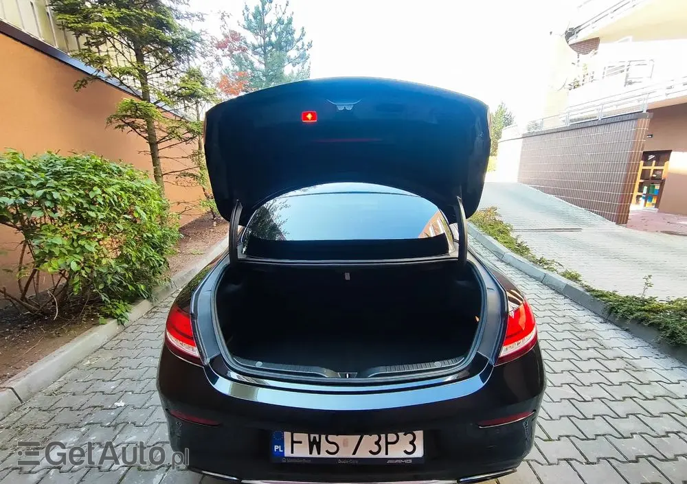 MERCEDES-BENZ Klasa C 180 AMG Line