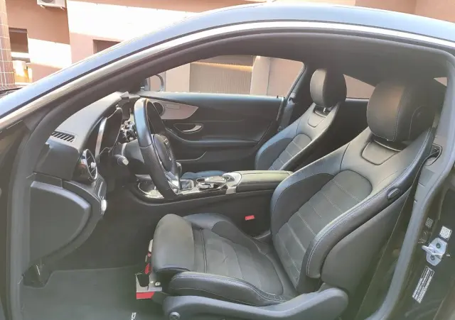 MERCEDES-BENZ Klasa C 180 AMG Line