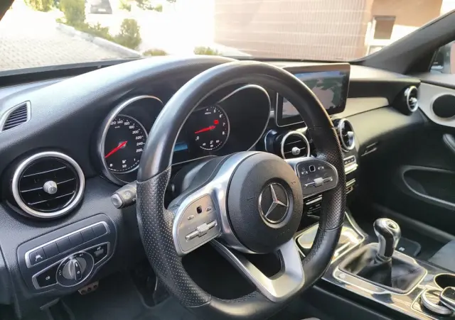 MERCEDES-BENZ Klasa C 180 AMG Line