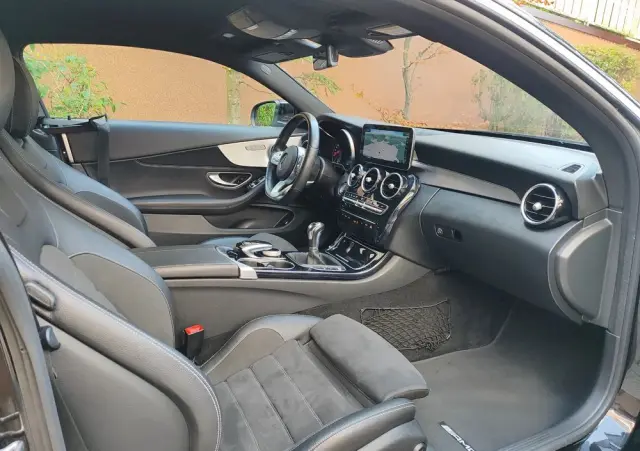 MERCEDES-BENZ Klasa C 180 AMG Line