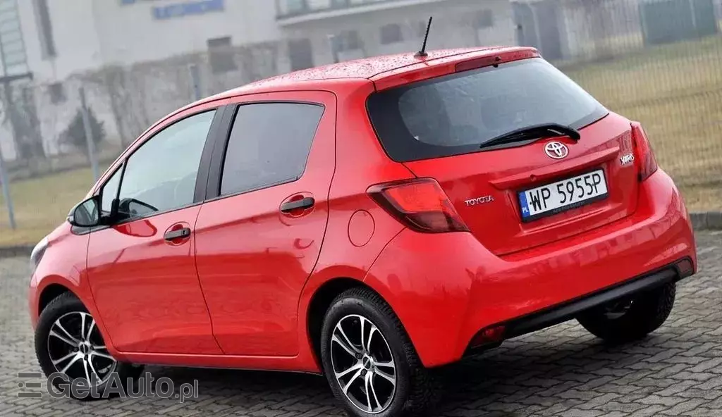 TOYOTA Yaris 