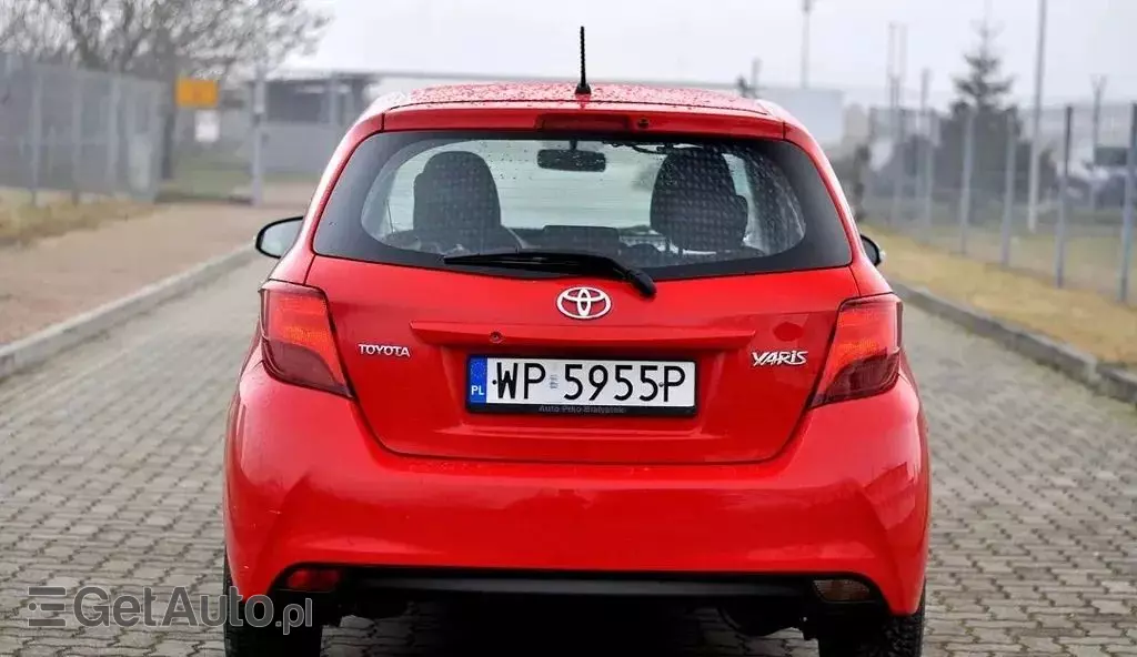 TOYOTA Yaris 