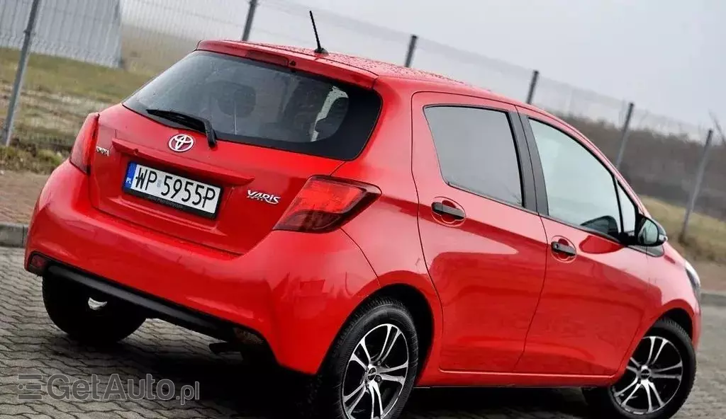 TOYOTA Yaris 