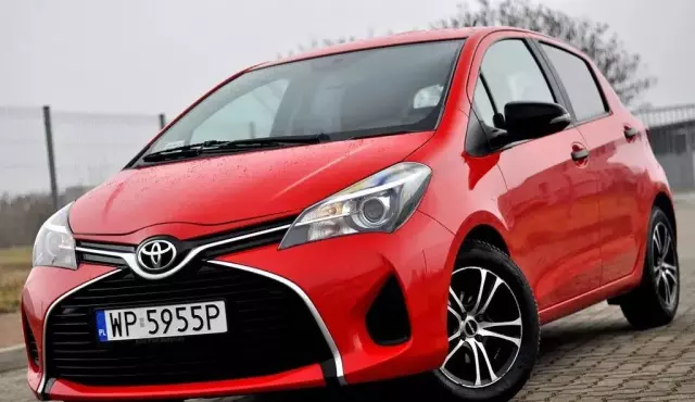 TOYOTA Yaris 