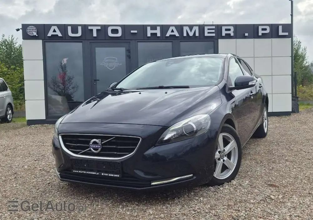VOLVO V40 T2 Momentum