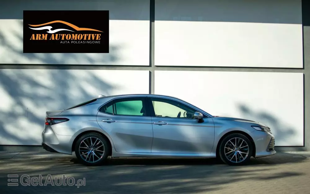 TOYOTA Camry 2.5 Hybrid Prestige CVT