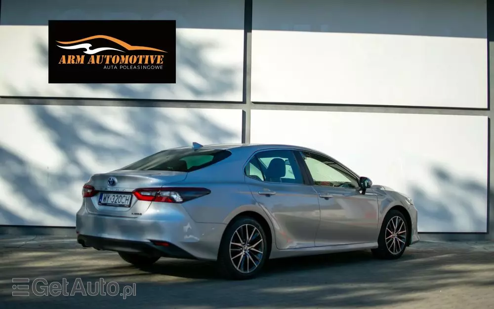 TOYOTA Camry 2.5 Hybrid Prestige CVT