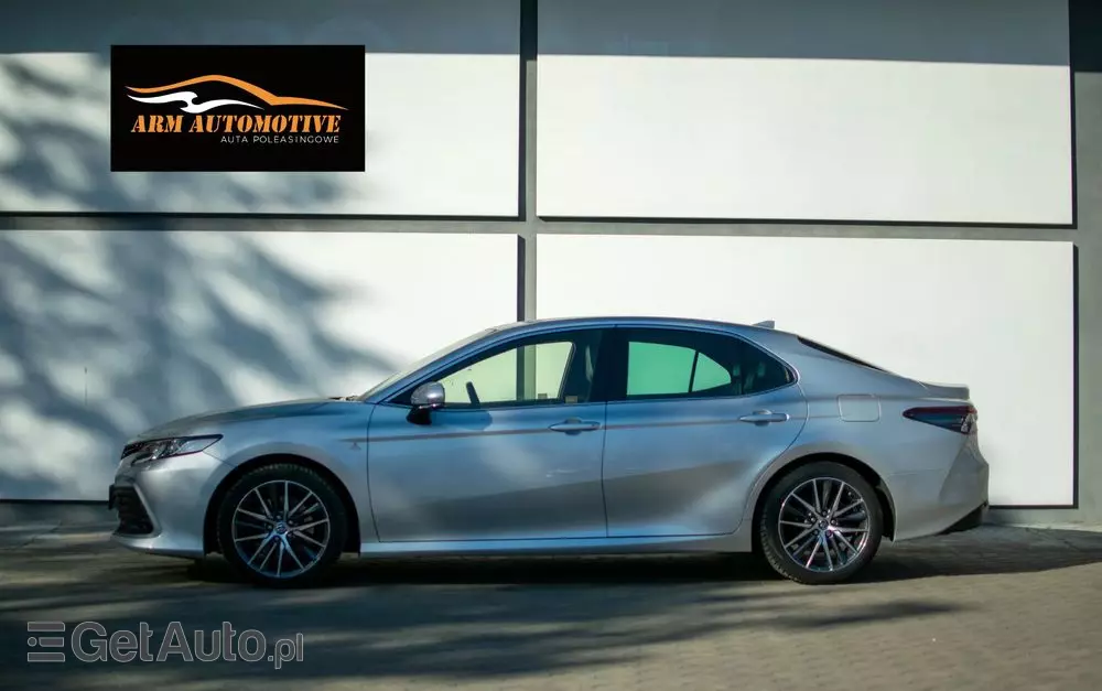 TOYOTA Camry 2.5 Hybrid Prestige CVT