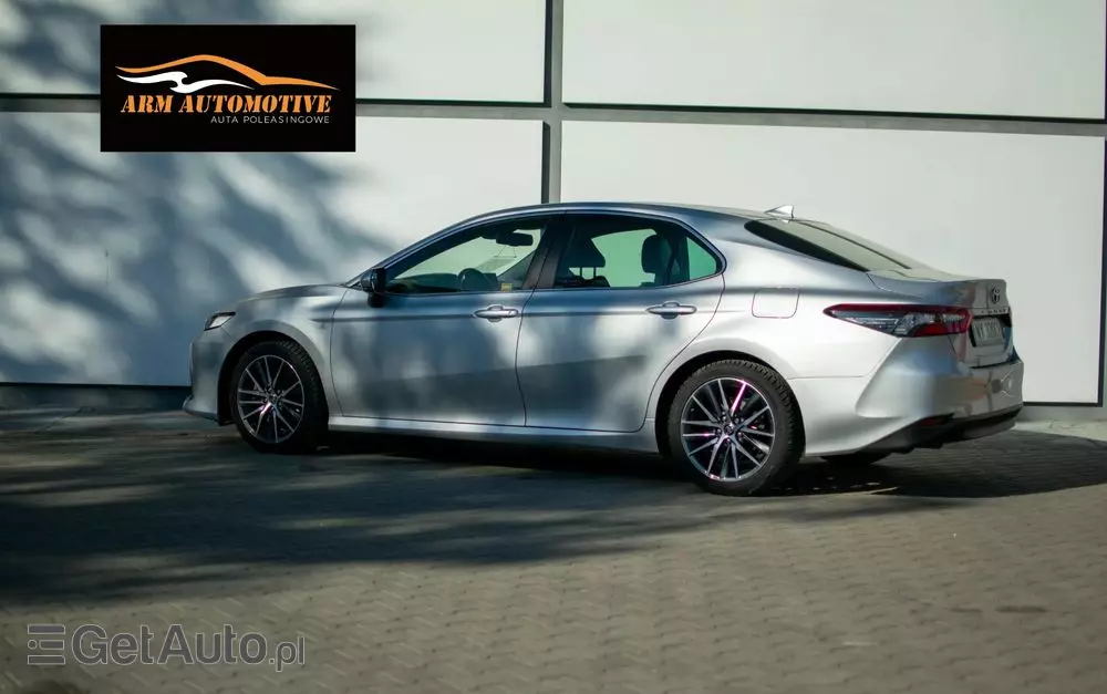 TOYOTA Camry 2.5 Hybrid Prestige CVT