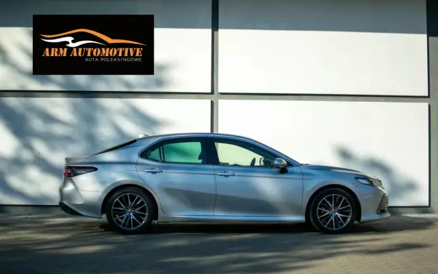 TOYOTA Camry 2.5 Hybrid Prestige CVT