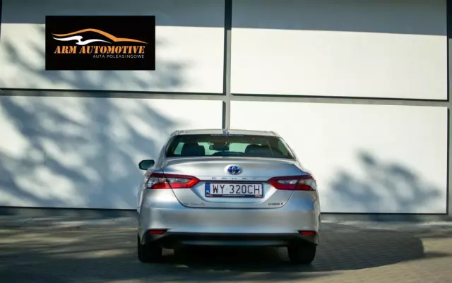 TOYOTA Camry 2.5 Hybrid Prestige CVT