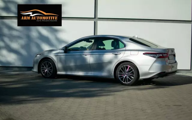 TOYOTA Camry 2.5 Hybrid Prestige CVT