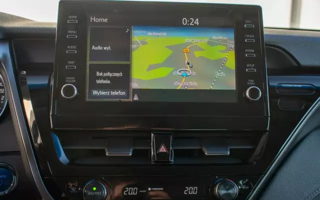 TOYOTA Camry 2.5 Hybrid Prestige CVT