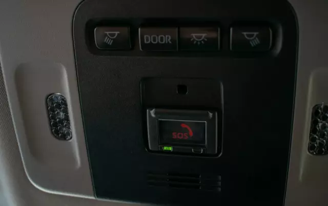 TOYOTA Camry 2.5 Hybrid Prestige CVT