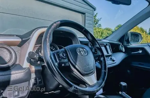 TOYOTA Rav 4 