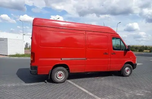 VOLKSWAGEN LT 